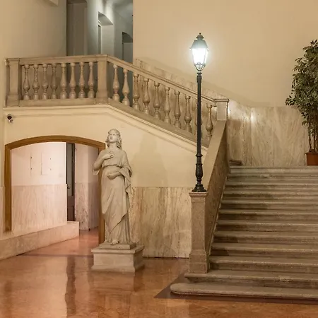 Sophia Boutique Aparthotel 4*